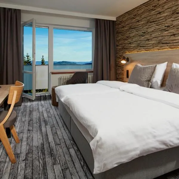 OREA Resort Horizont Šumava，位于泽勒兹纳·鲁达的酒店