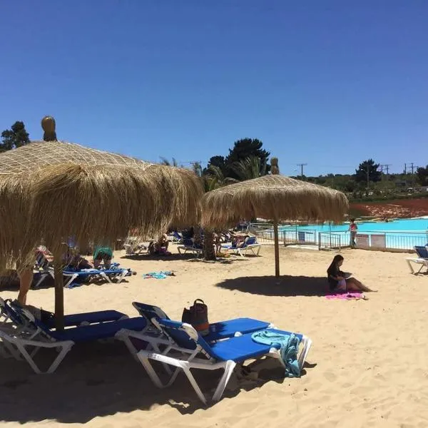 Laguna Bahía, Algarrobo，位于阿尔加罗沃的酒店