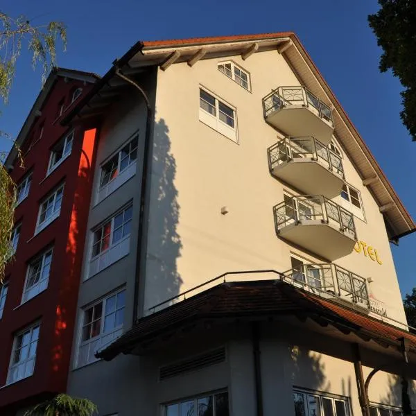 KIRCHERS PARK-HOTEL KAISERSTUHL Garni，位于Bötzingen的酒店