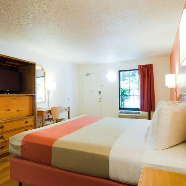 Motel 6-Frederick, MD - Fort Detrick，位于弗雷德里克的酒店