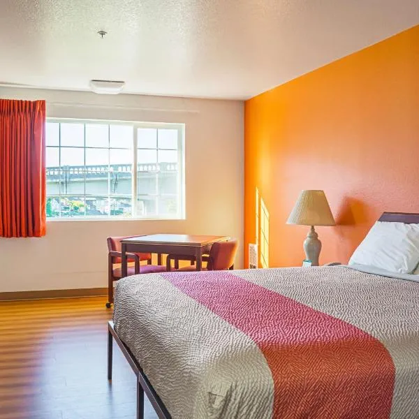 Motel 6-Newport, OR，位于新港的酒店