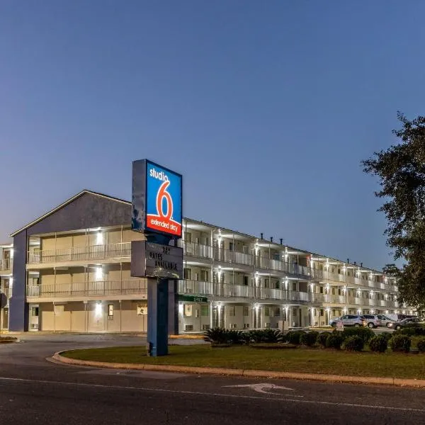 萨凡纳6号一室公寓，位于萨凡纳的酒店