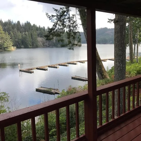 Mercer Lake Resort and Beach，位于弗洛伦斯的酒店