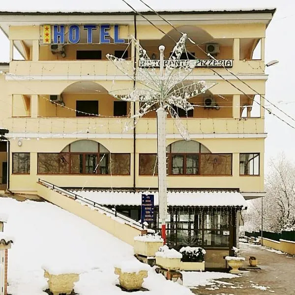 Hotel La Falconara，位于卡斯特罗维拉里的酒店