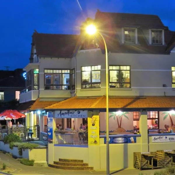 麦克劳德之家，位于Port Noarlunga的酒店