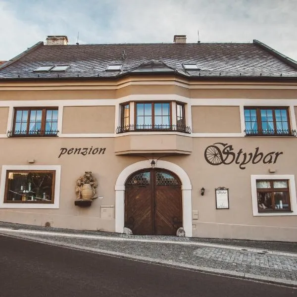 斯帝坡膳食旅馆，位于Čerňovice的酒店