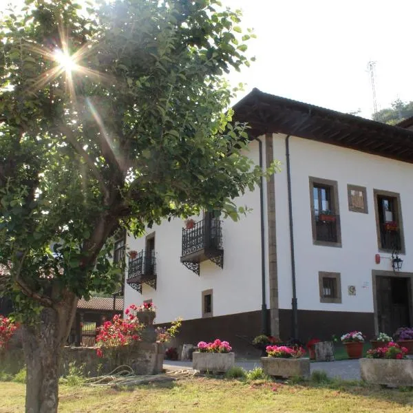 Hotel Rural Palacio de Galceran，位于Jomezana的酒店