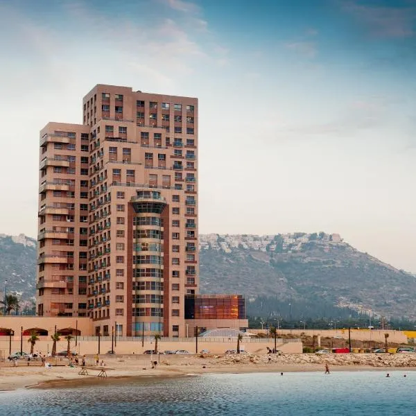 莱昂纳多广场海法酒店，位于Tirat Karmel的酒店