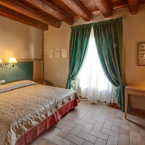 迪亚曼蒂纳公寓酒店，位于Sette Polesini的酒店