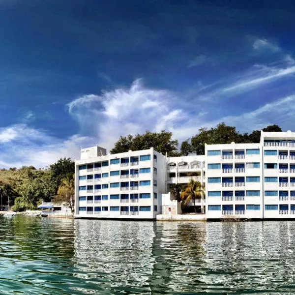 德贝哈尔特可思奎腾旅馆，位于Tlaquiltenango的酒店