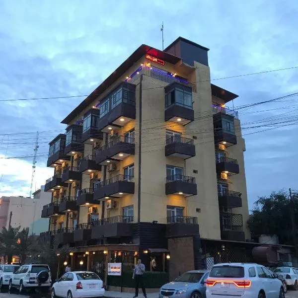 Castle Hotel，位于Ar Ribāţ aş Şaghīr的酒店