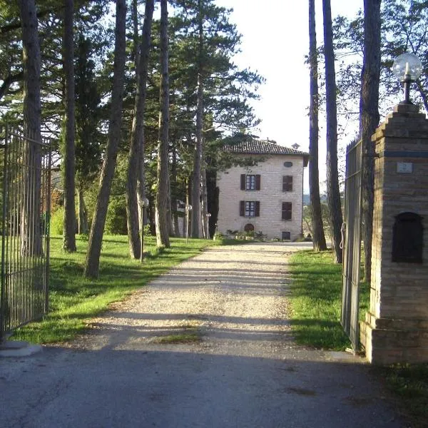Villa Pascolo，位于Costacciaro的酒店