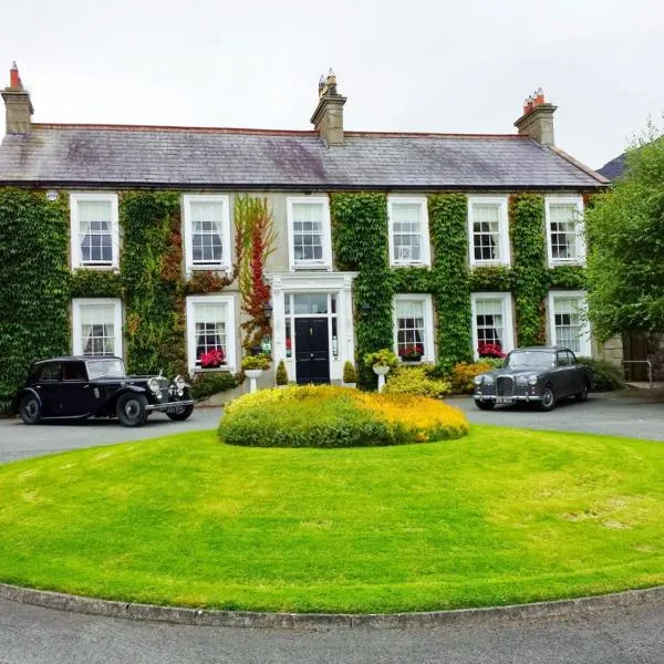 Carlingford House Town House Accommodation A91 TY06，位于Ó Méith的酒店
