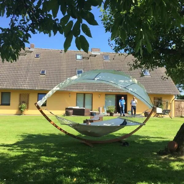 Ferienwohnungen "Weitblick"，位于Pritzier的酒店
