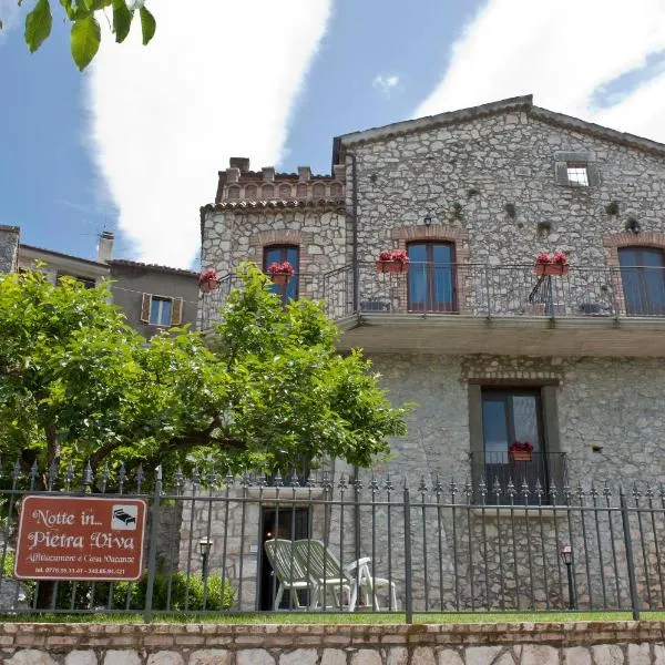 Holiday house "Pietra viva"，位于Castelnuovo Parano的酒店