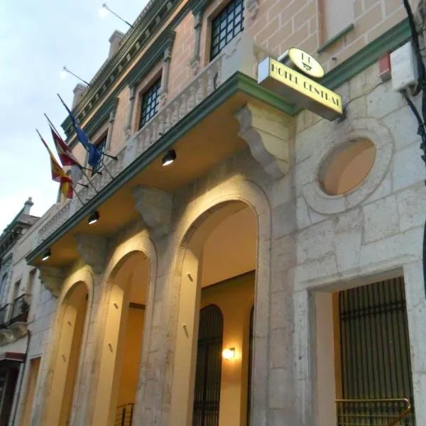 中央酒店，位于圣克鲁斯德穆德拉的酒店