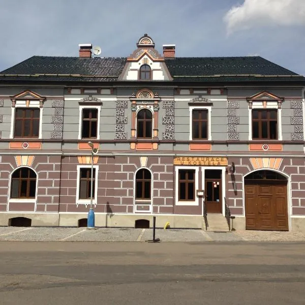 Restaurace U Kostela，位于Meziboři的酒店