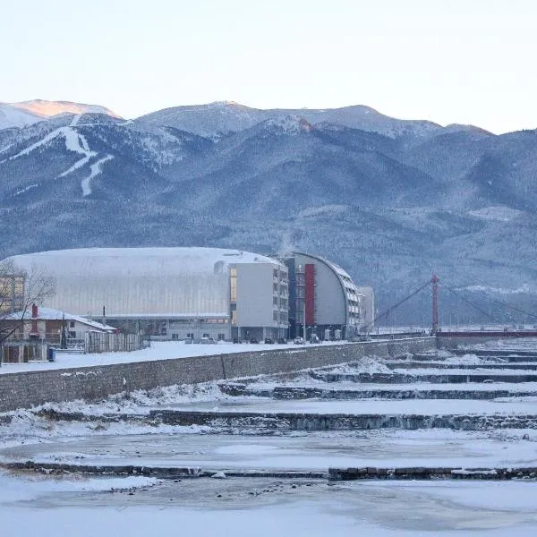 阿雷纳酒店，位于萨莫科夫的酒店