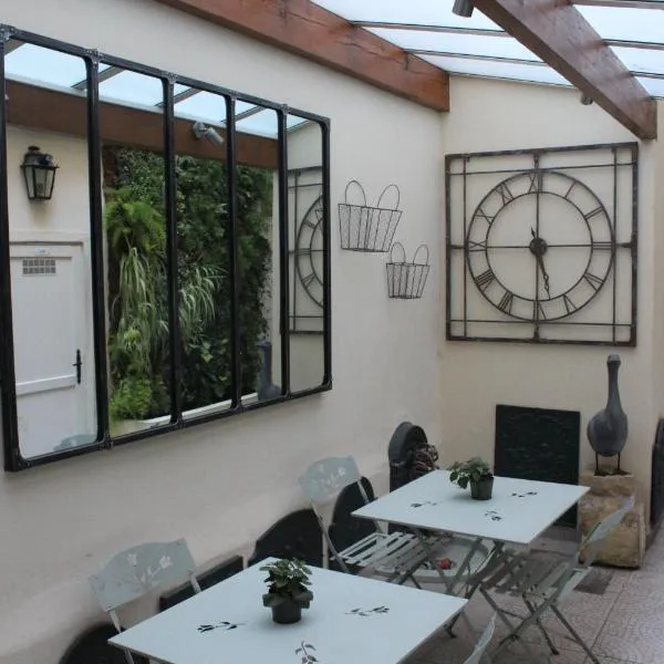 龙酒店，位于巴黎的酒店