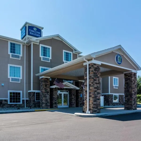 鹅卵石酒店及套房 - 格林维尔，位于Conneaut Lake的酒店