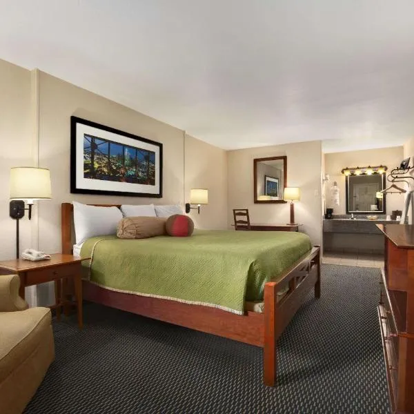 新奥尔良哈尔维温德姆旅程住宿酒店，位于哈维的酒店