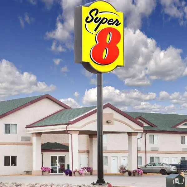 Super 8 by Wyndham Kindersley，位于金德斯利的酒店