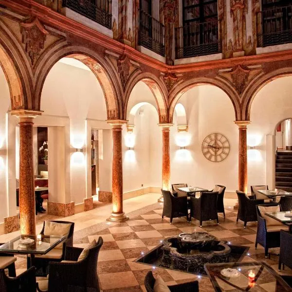 欧洲之星科尔多瓦庭院酒店，位于Majaneque的酒店