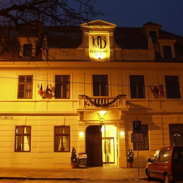 Hejtmanský dvůr，位于Třebíz的酒店