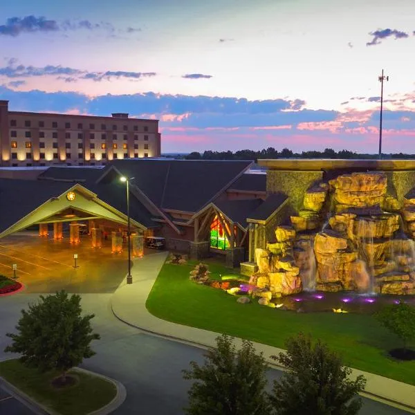 Cherokee Casino West Siloam Springs Resort，位于Watts的酒店