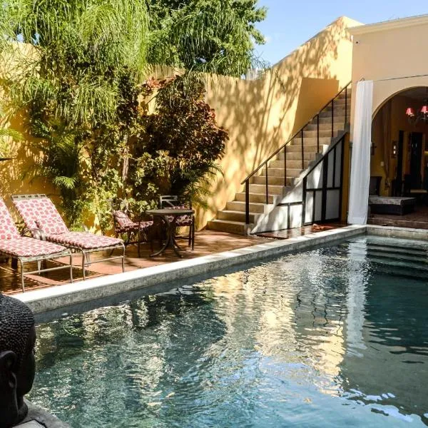 Ochenta Y Dos Bed & Breakfast & Spa，位于梅里达的酒店