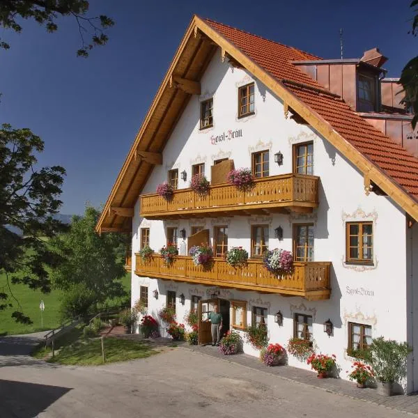 Landhotel Hoisl-Bräu，位于彭茨贝格的酒店