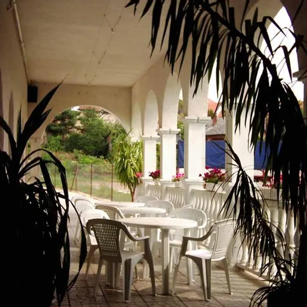 Penzion Gapa，位于Šahy的酒店