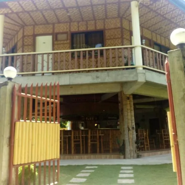 绿屋酒吧民宿，位于Canupao的酒店