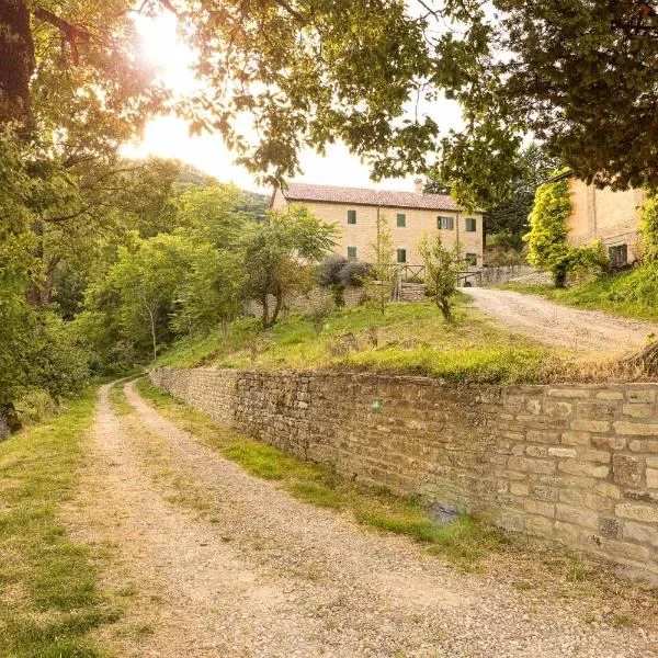 Agriturismo L'Antico Frutto，位于Raggio的酒店