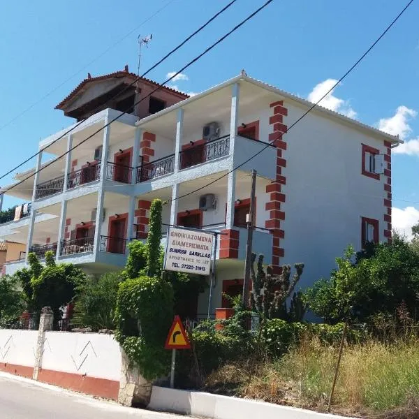 Sunrise Sarelas，位于Agios Avgoustinos的酒店