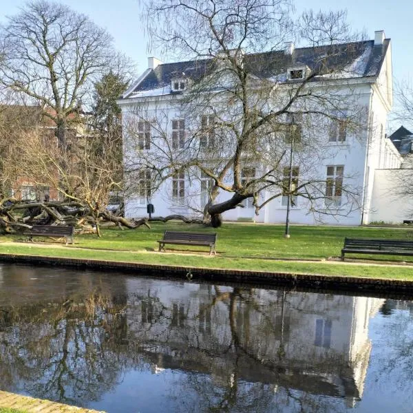 Hotel Kronacker，位于蒂嫩的酒店