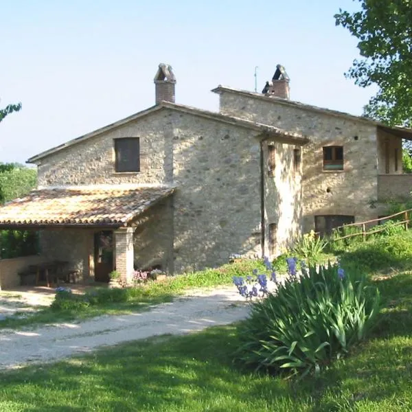 Agriturismo Frallarenza，位于Parrano的酒店