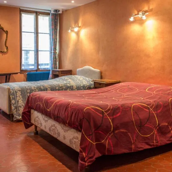 Appartement au coeur du village，位于皮热泰涅尔的酒店
