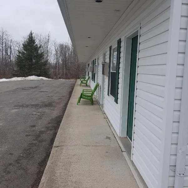 Covered Bridge Inn & Suites，位于萨塞克斯的酒店