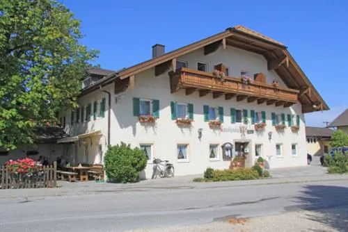 Gasthaus Gumping，位于Surheim的酒店