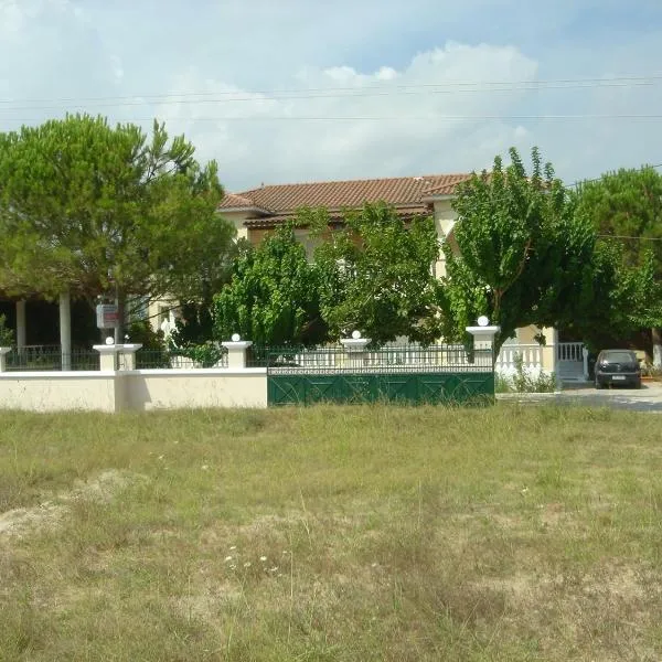 Rallou Rooms & Apartments，位于Gaïtánion的酒店