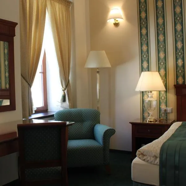 U卡拉IV旅馆。，位于Vikletice的酒店