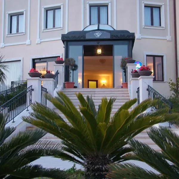 Hotel San Giorgio，位于圣塞韦里娜的酒店