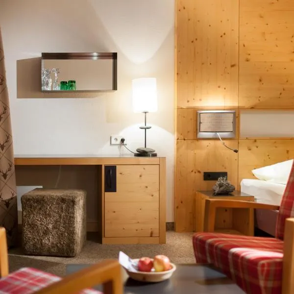 Hotel Jerzner Hof 4 Sterne Superior，位于耶岑斯的酒店