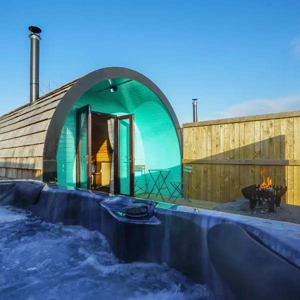 Deluxe Glamping Pod with Hot Tub，位于弗罗德舍姆的酒店