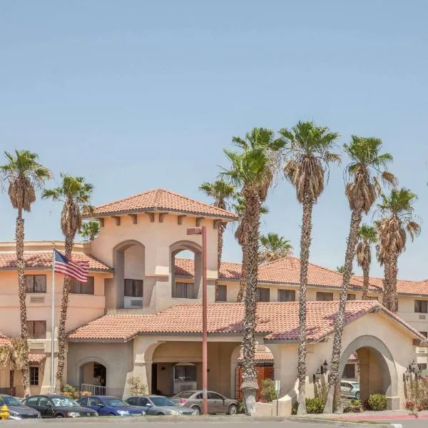 巴斯托华美达酒店，位于巴斯托的酒店