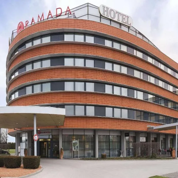 Hotel Ramada Graz，位于Dobl的酒店