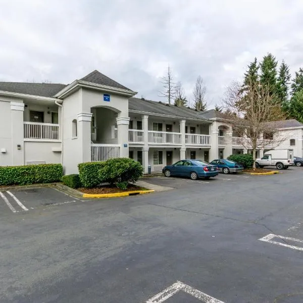 西雅图6号公寓酒店 - 芒特莱克泰勒斯，位于Mountlake Terrace的酒店