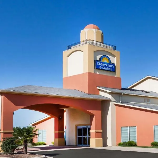 Days Inn & Suites by Wyndham Marquez，位于Marquez的酒店