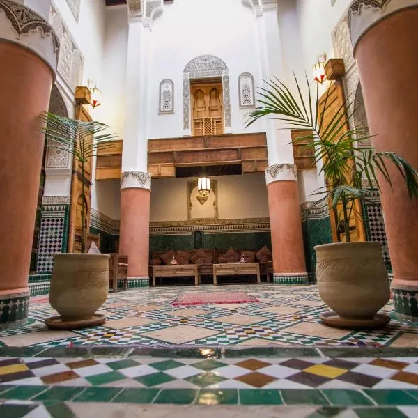 Riad Dar Hidaya Fes，位于Fès al Bali的酒店